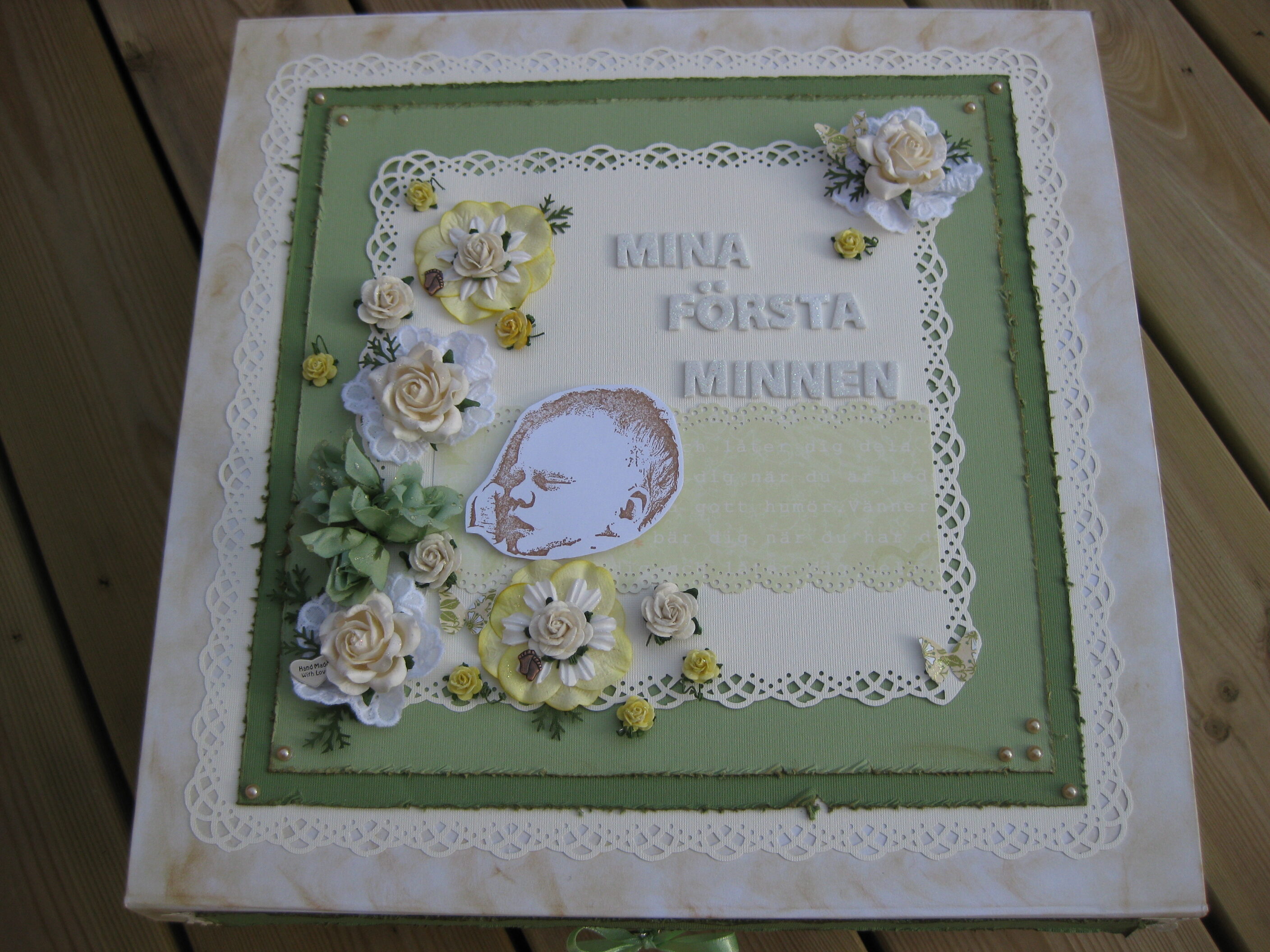 Mina första minnen – En altrad ask till bebisen