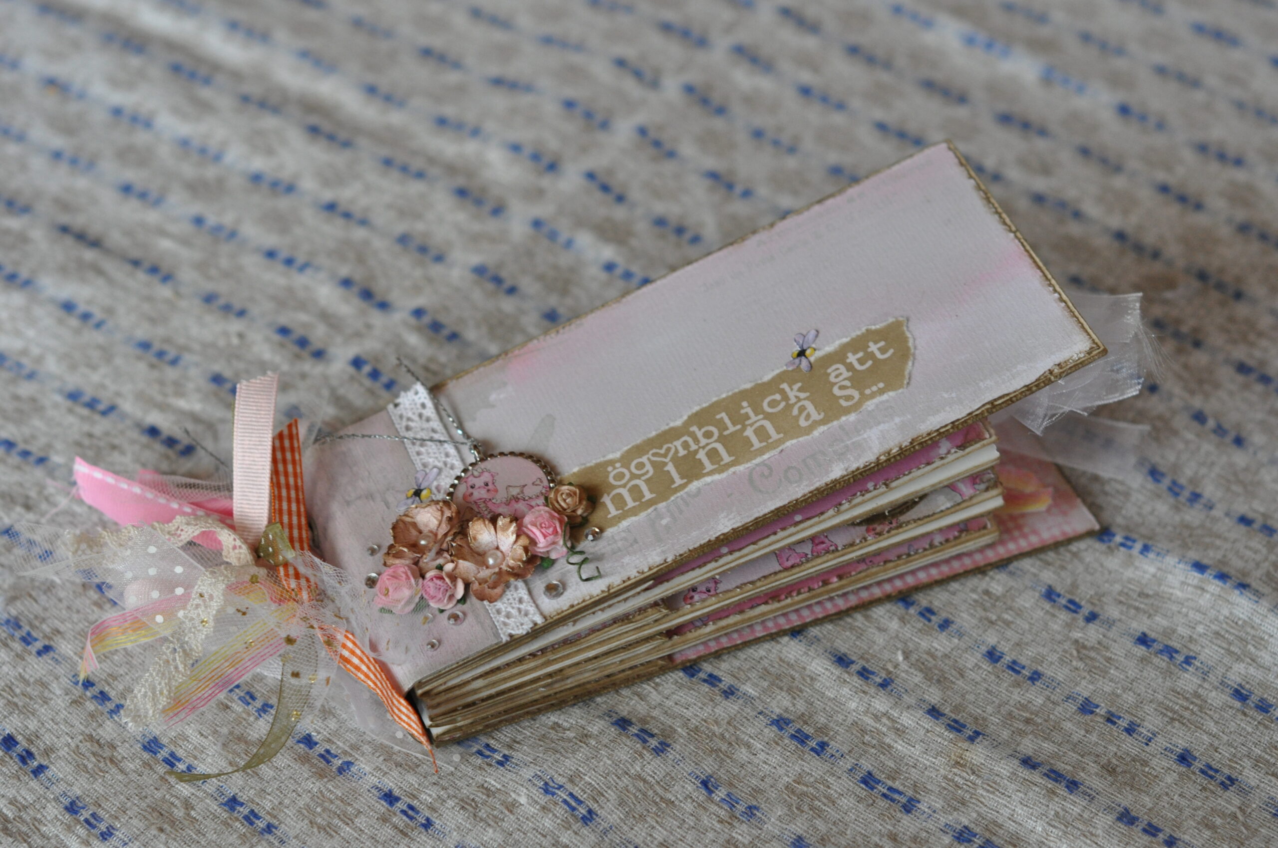 Minialbum a la Magnolia – Album av påsar