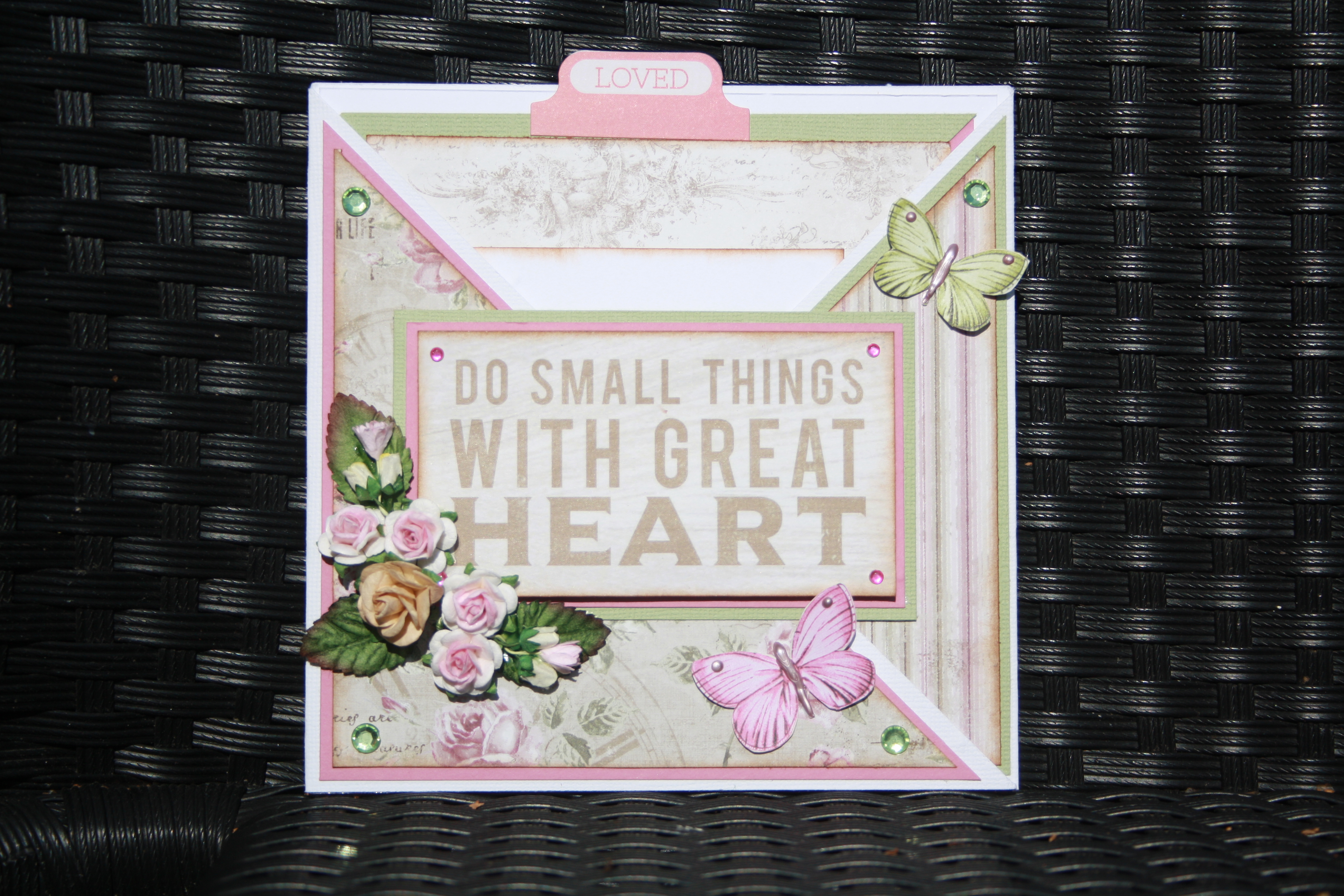 Criss cross kort med vackra papper från Maja